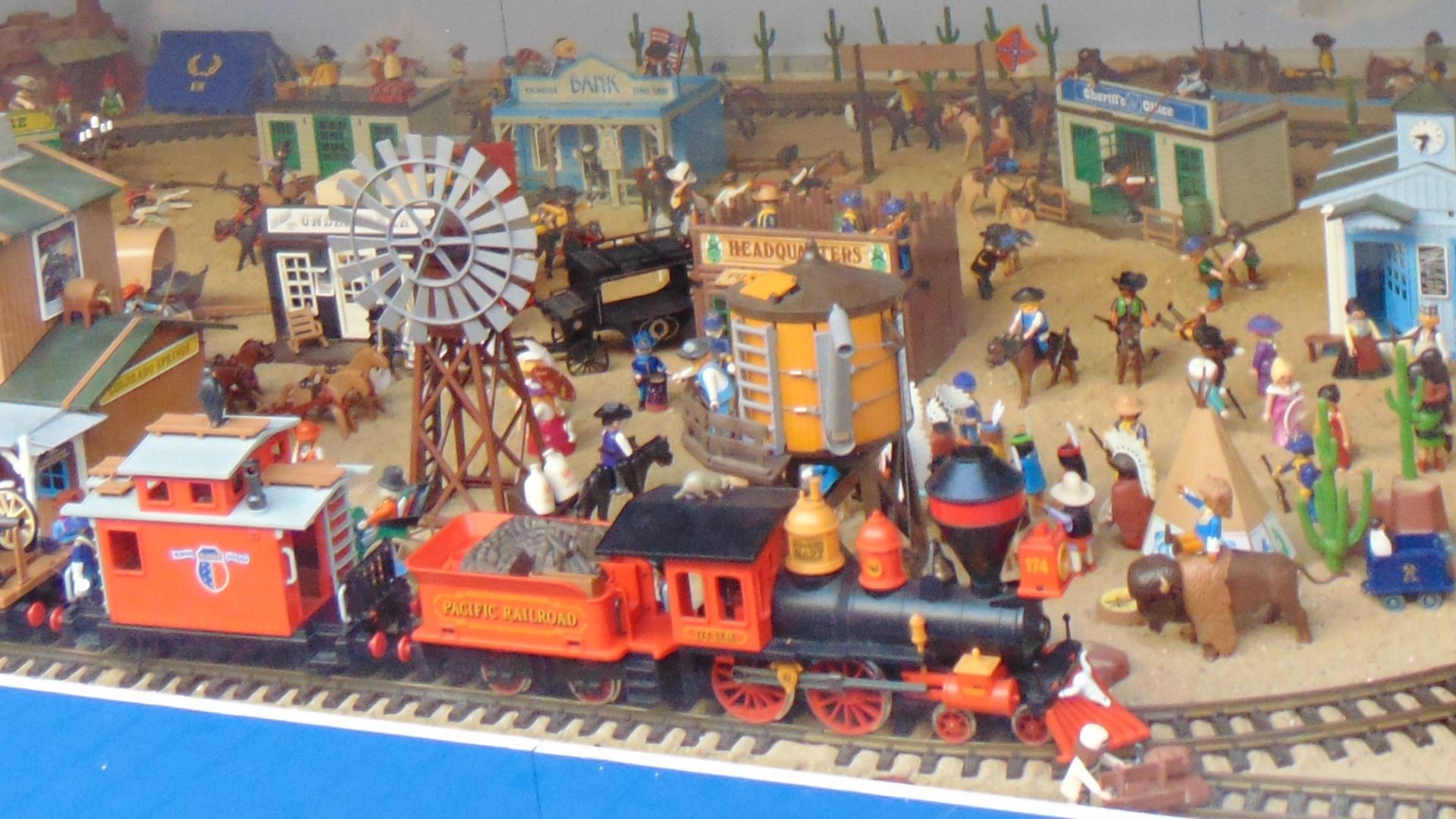 Exposición de Playmobil en una tienda de Las Fuentes (Zaragoza).