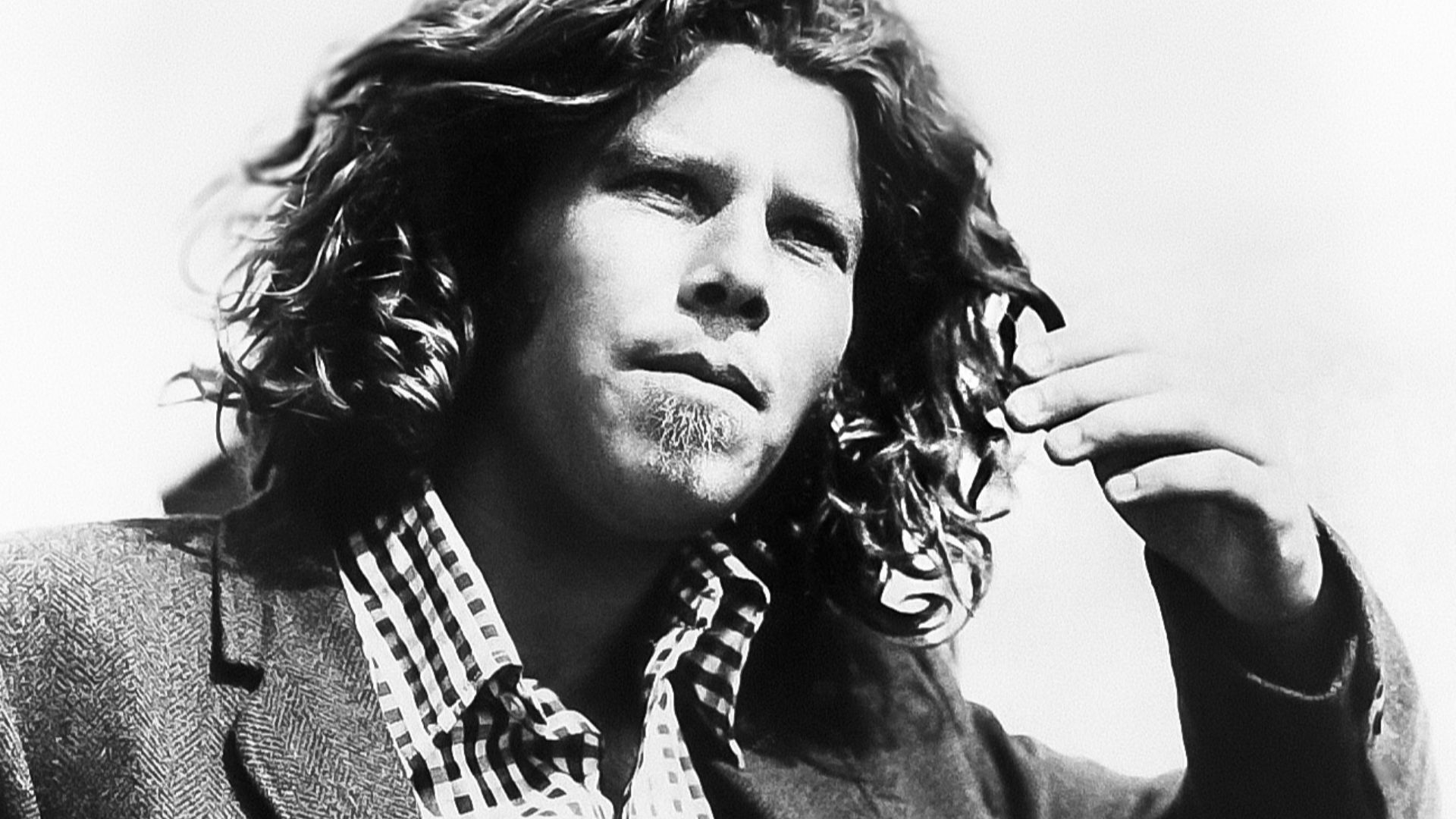 Publicity photo of American musician Tom Waits in 1973, around the time of his debut album Closing Time on Asylum Records. It appears to be the earliest publicity photo of Waits.