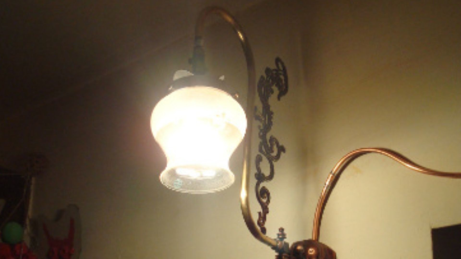 This bright gas lamp has three mantles and is lighting the kitchen in the contemporary Gas Lighting installation at my home in Great Britain.