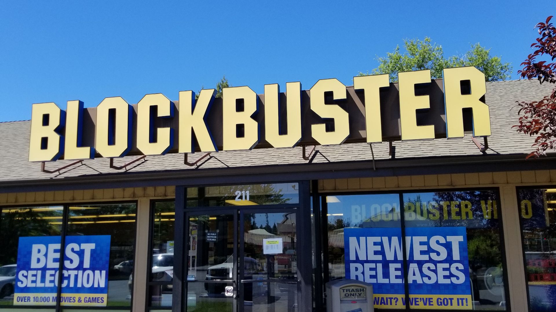 Exterior of last remaining Blockbuster Video location in Bend, OR as seen in August 2018