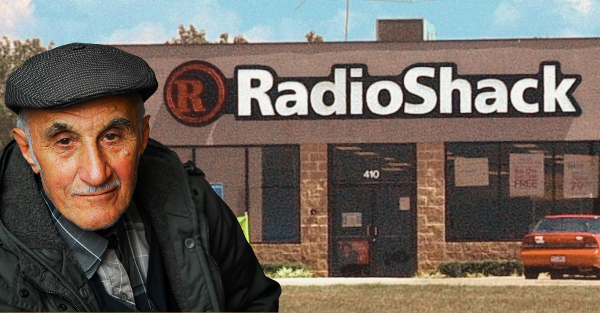 A free-standing RadioShack electronics store in Texarkana.