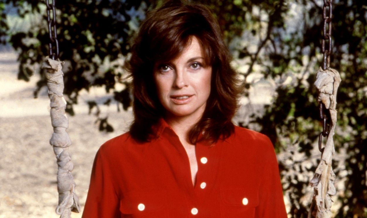Getty Images - 1464627540 - American film, stage and television actress, director, producer and model Linda Gray poses for a portrait in Los Angeles, California.