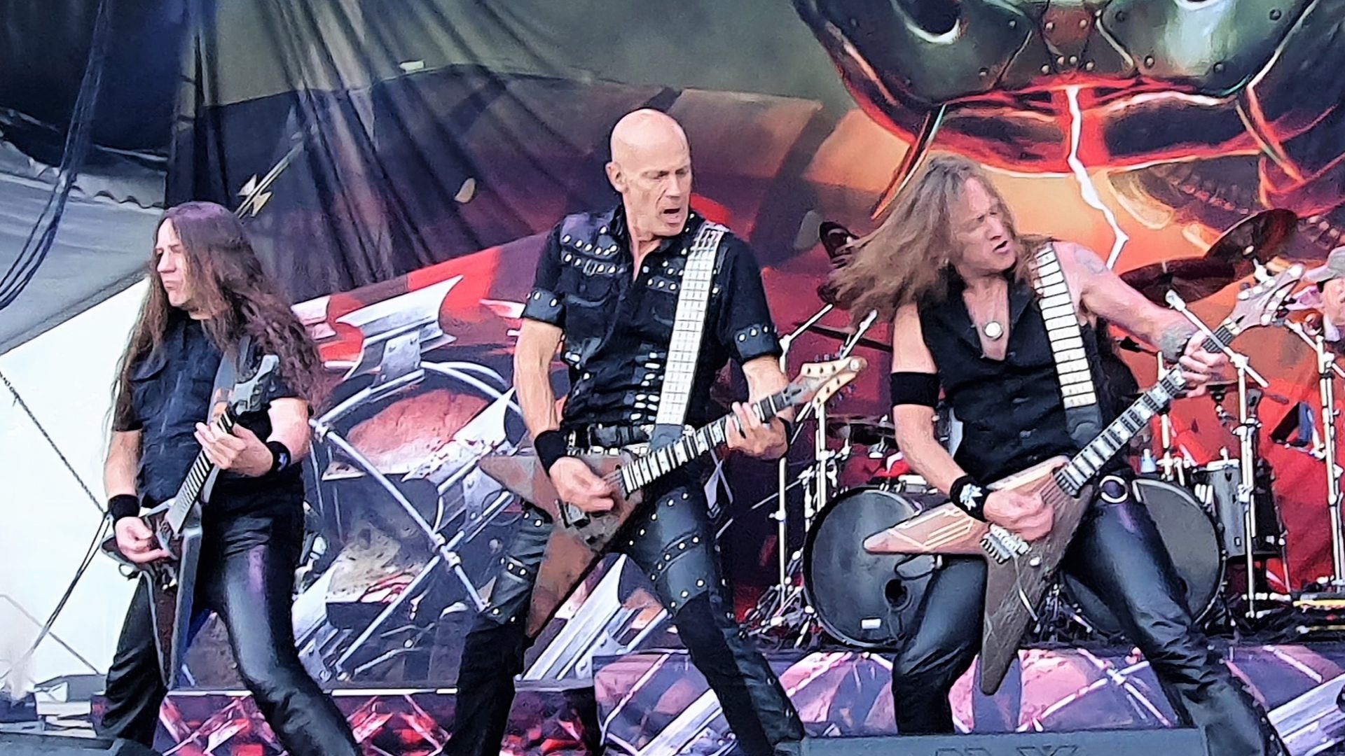 Accept esiintymässä Rock in the City -festivaalilla Kuopiossa 11. kesäkuuta 2022 kolmen kitaristin kokoonpanolla.