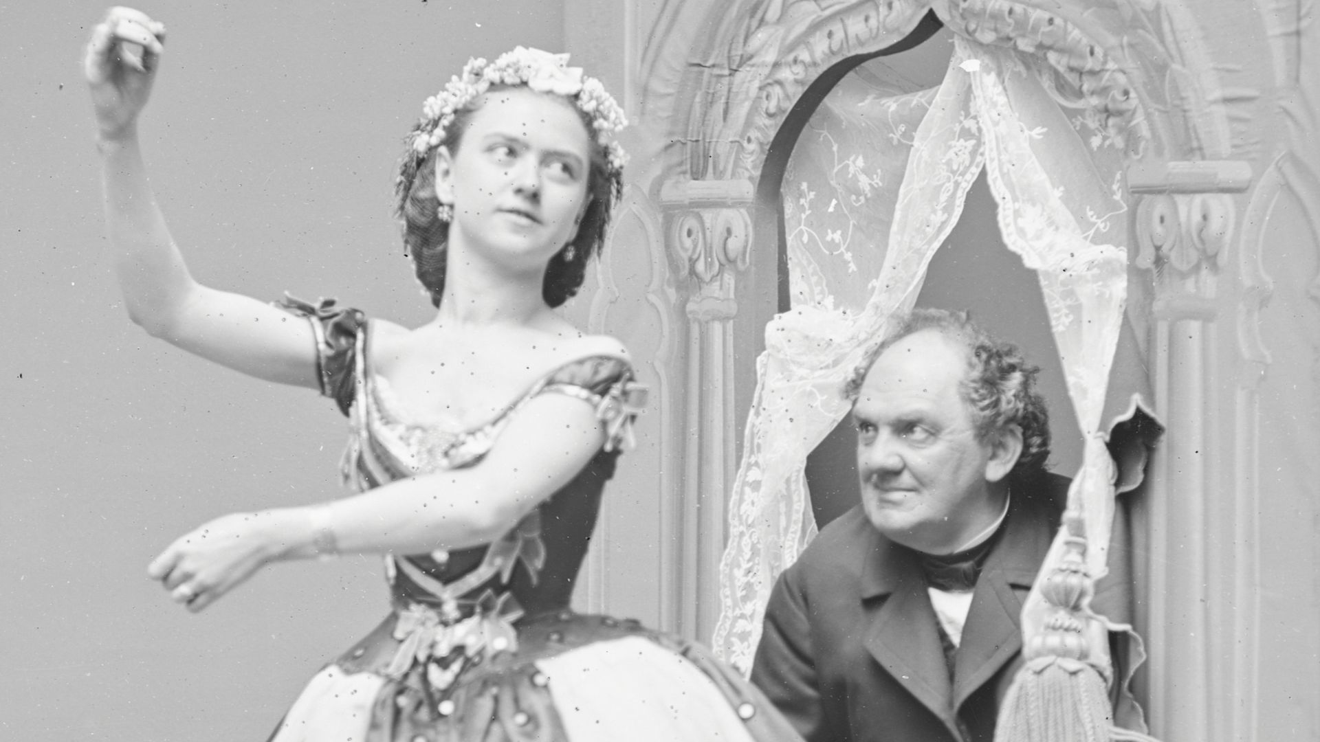 Phineas T. Barnum and Ernestine de Faiber by Mathew Brady Studio, c.1860-1870, glass plate collodion negative, from the National Portrait Gallery, which explicitly releases this image under the CC0 license. (https://npg.si.edu/object/npg_NPG.81.M218)