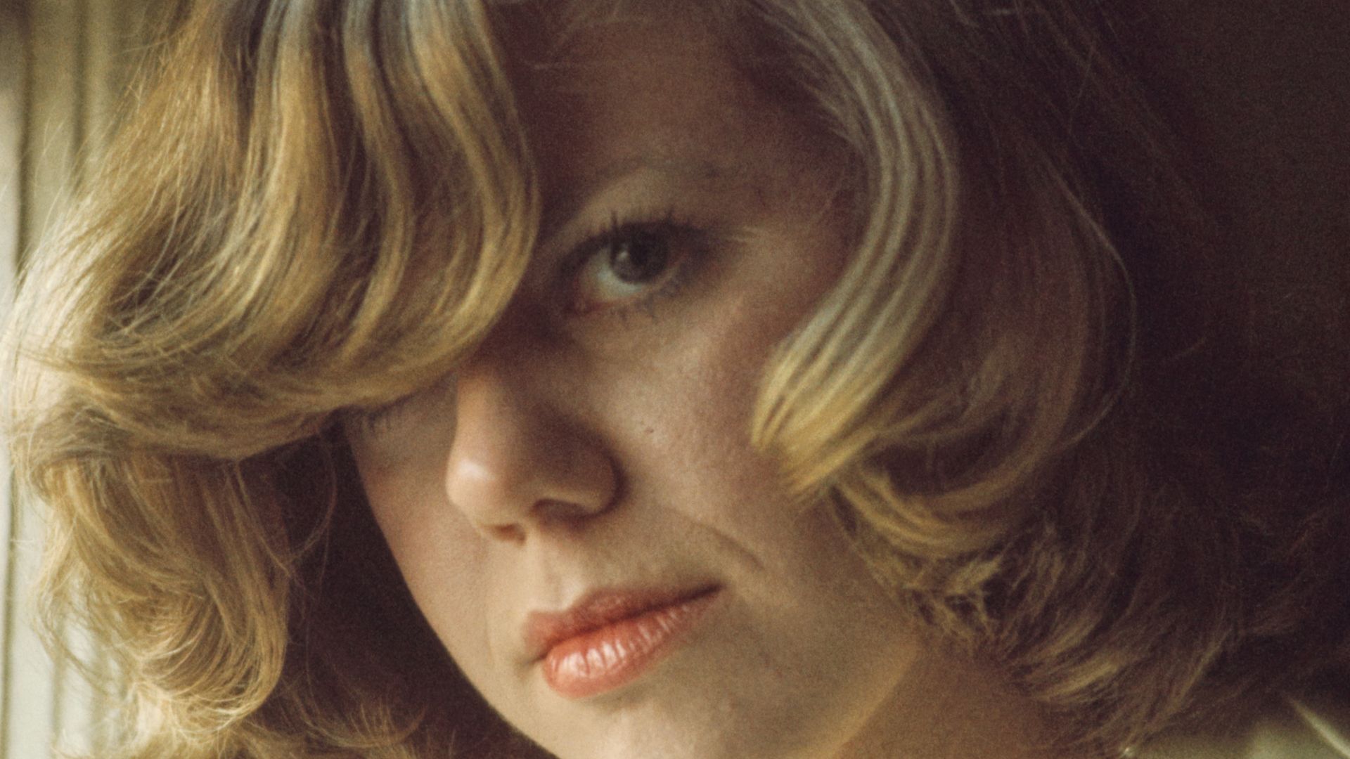 Erica Jong, author of Fear of Flying (cropped and edited to remove dust)
