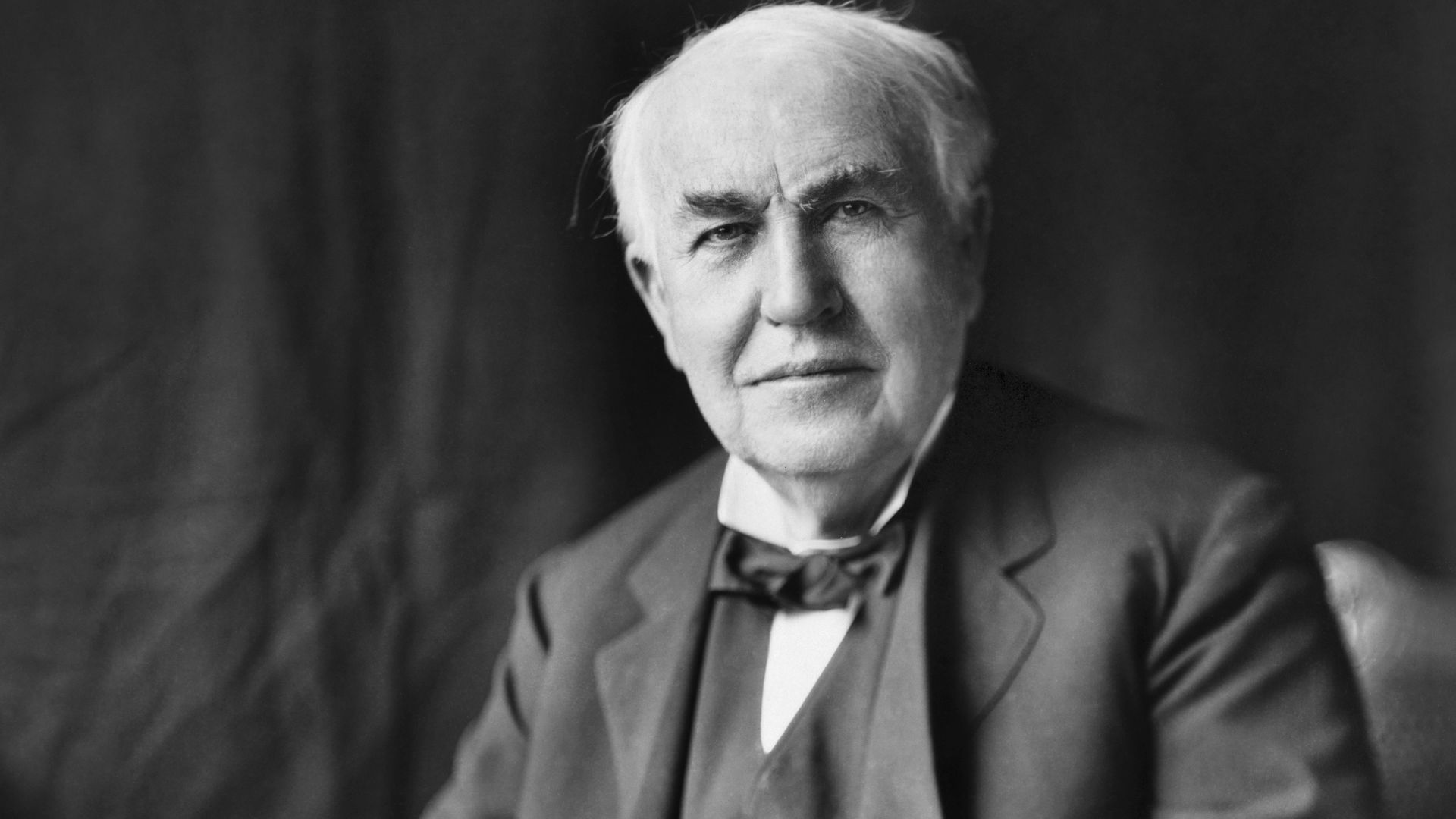File:Thomas Edison2.jpg