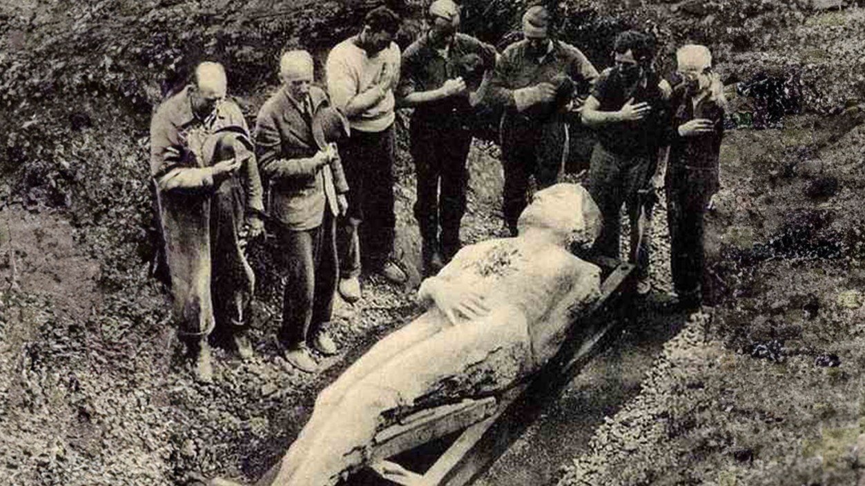 Excavation of the "Cardiff Giant" in 1869