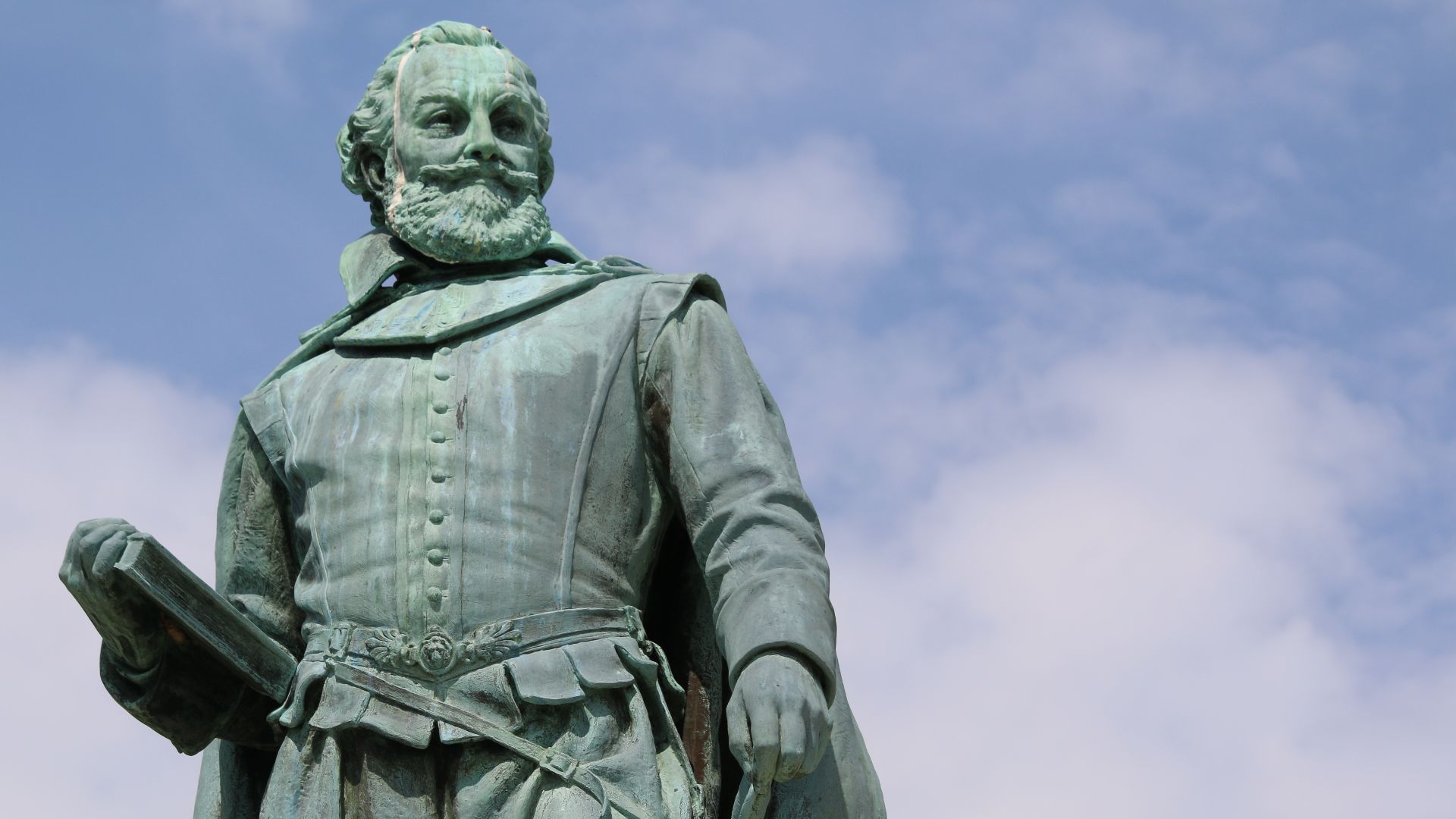 A statue of Captain John Smith, English soldier and pioneer, located in the Historic Jamestowne archaeological site in Virginia.
