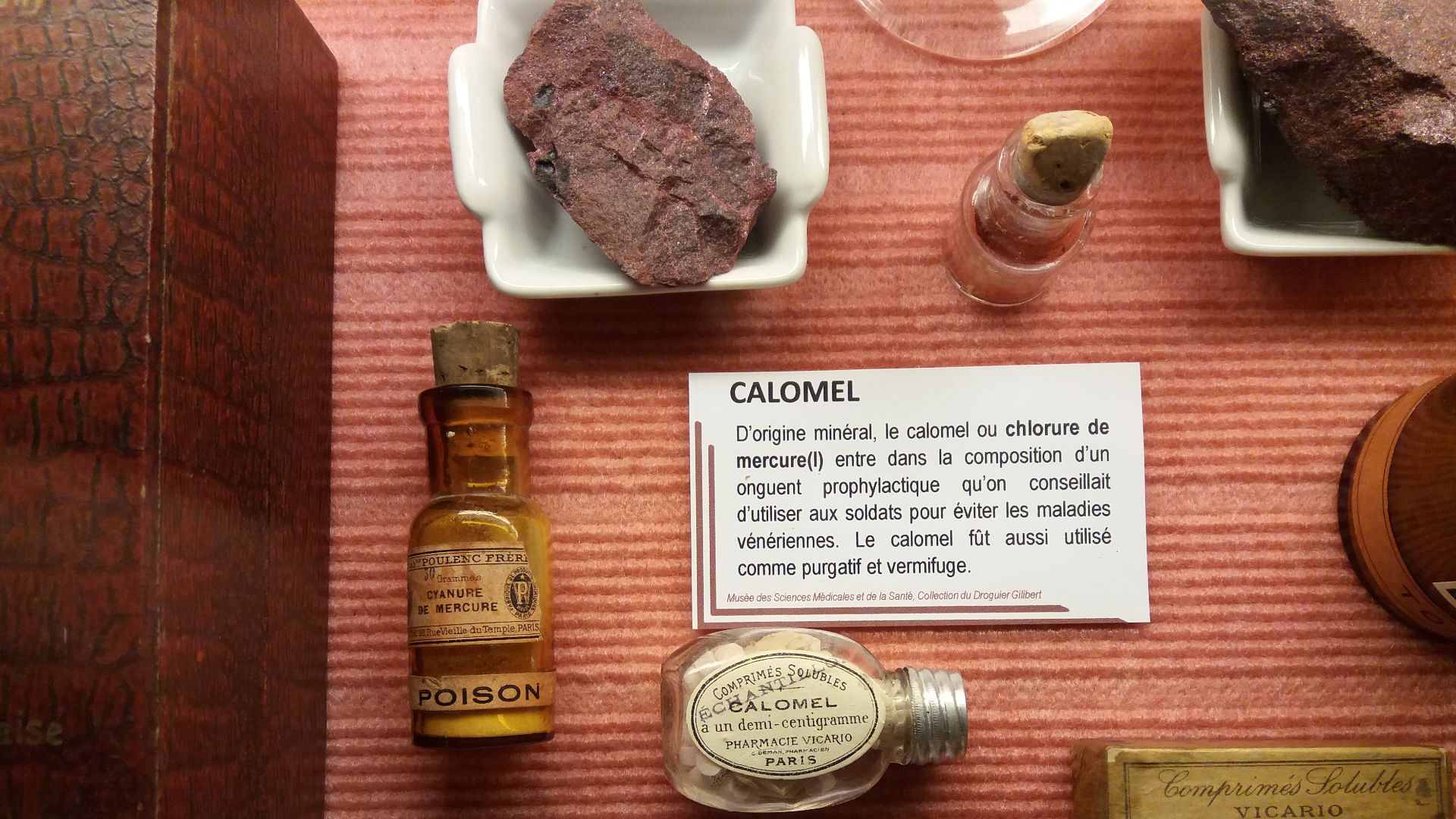Comprimés solubles de calomel (ou chlorure de mercure) et cyanure de mercure.