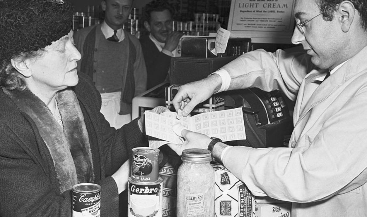 (Original Caption) 3/3/1943-Point rationing.