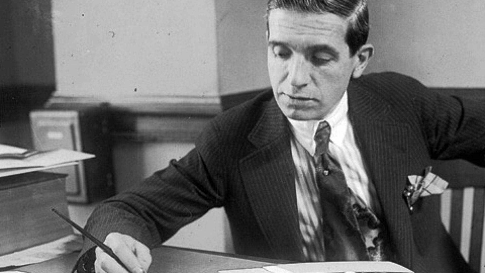 Charles Ponzi (March 3, 1882 – January 18, 1949). Charles Ponzi was a businessman born in Italy who became known as a swindler for his money scheme. His aliases include Charles Ponei, Charles P. Bianchi, Carl and Carlo.