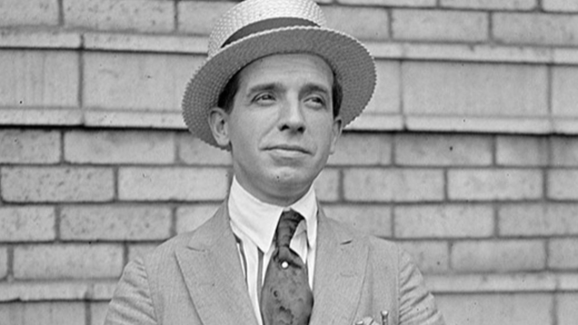 From Florida Times Union article about Ponzi: http://www.jacksonville.com/business/2008-12-22/ponzi_lived_here_infamous_name_tied_to_scheme_was_local