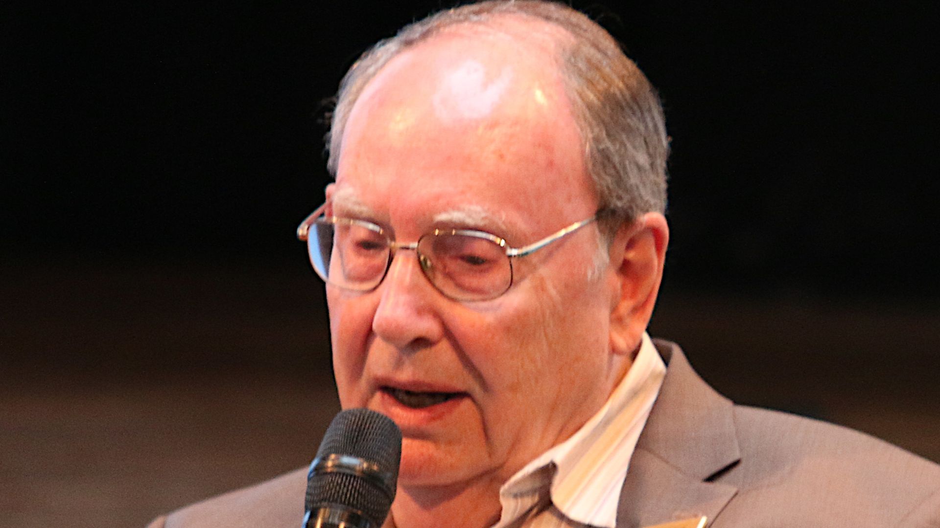 Gerd Heidemann während einer Vortragsreise auf der AIDAsol