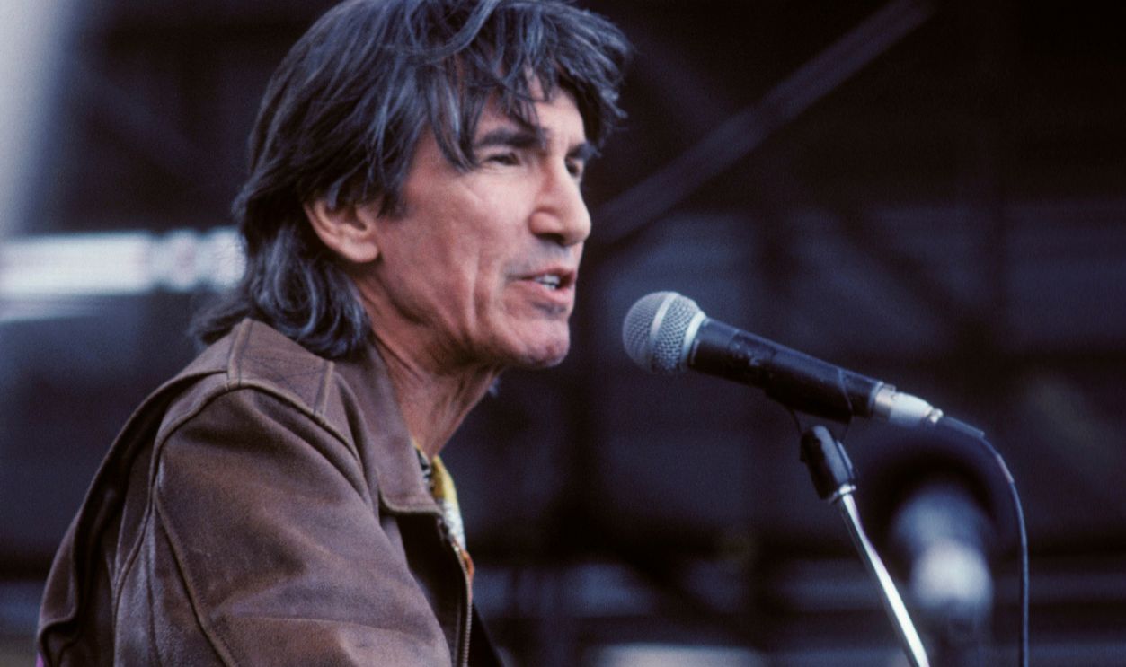 UNSPECIFIED - JANUARY 01: Photo of Townes VAN ZANDT; Townes Van Zandt performing at Farm Aid in Ames, Iowa onApril 24, 1993