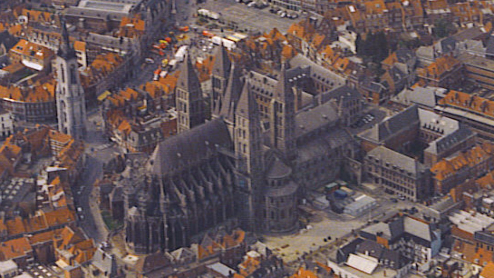 File:DoornikLuchtfoto.jpg
