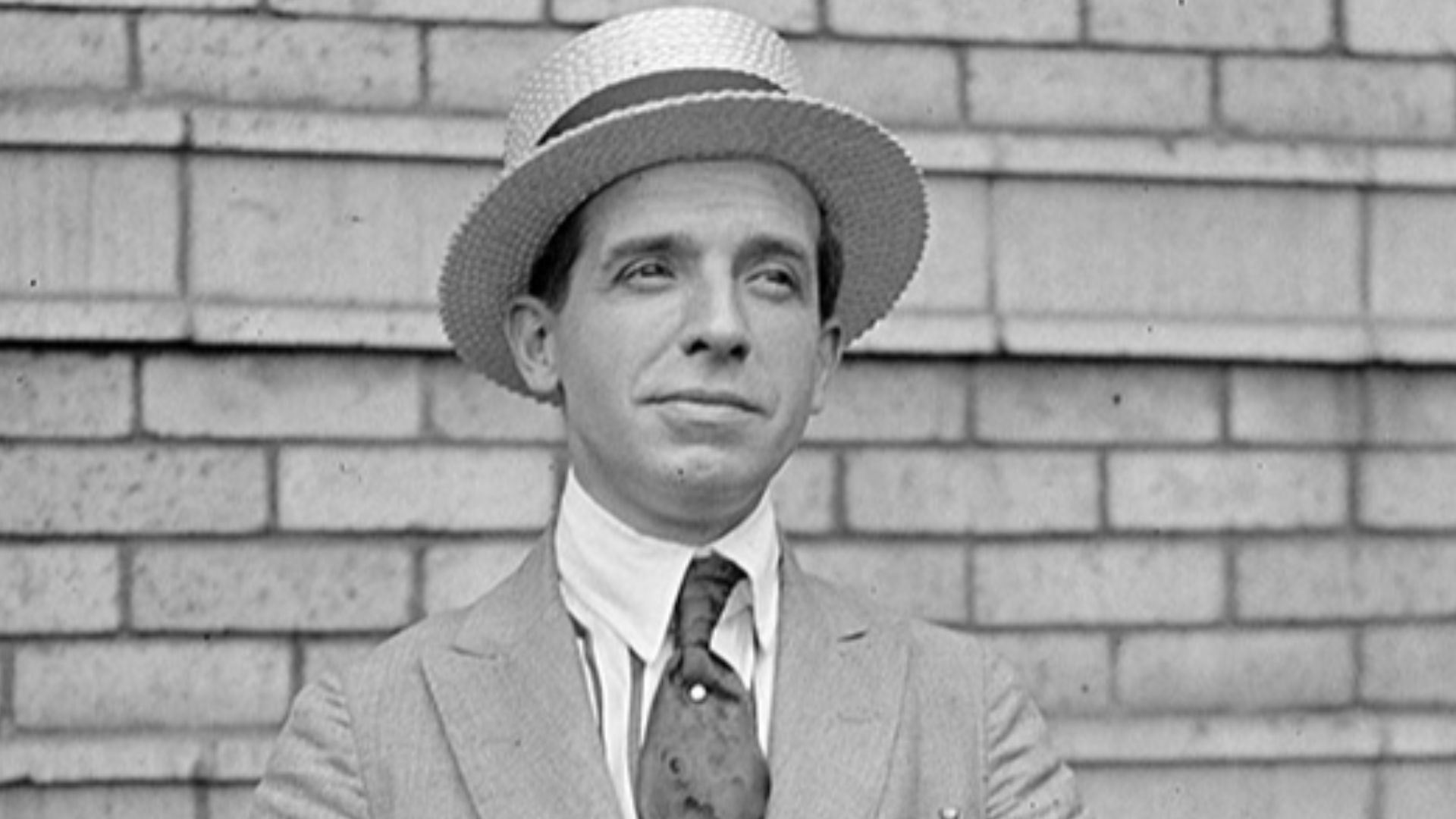 From Florida Times Union article about Ponzi: http://www.jacksonville.com/business/2008-12-22/ponzi_lived_here_infamous_name_tied_to_scheme_was_local