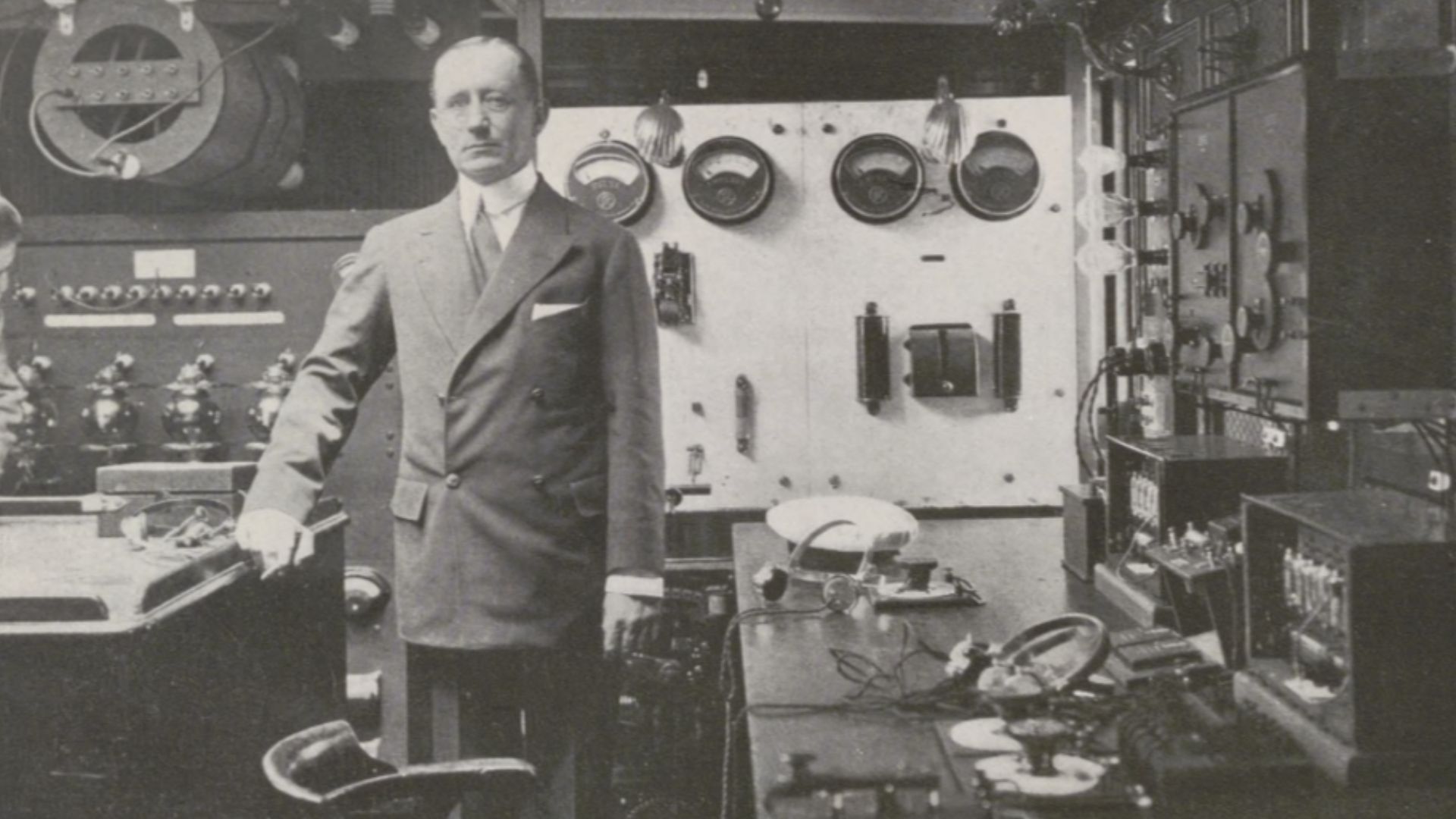 Guglielmo Marconi en su yate Electra, 1920