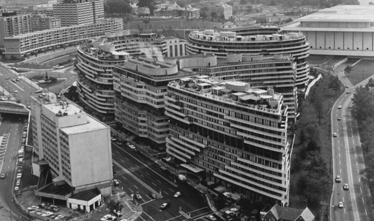 File:Watergate complex (cropped).jpg