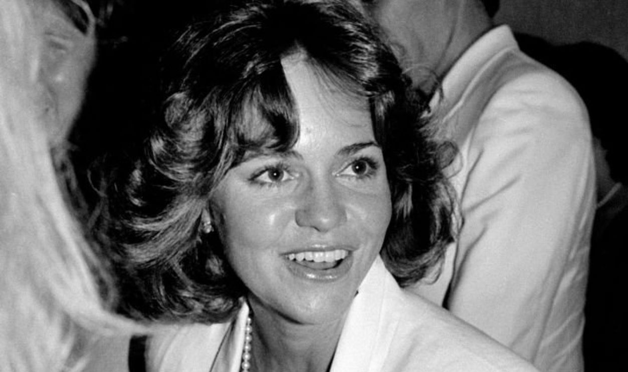 LOS ANGELES, CALIFORNIA - DECEMBER 01 : Sally Field at movie premiere showing of Places in the Heart', December 1, 1984 in Los Angeles, California.