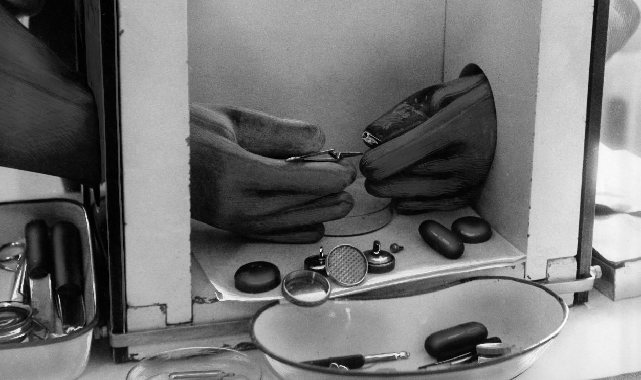 Germany: Radium in preparation for radiotherapy - Photographer: Herbert Hoffmann - Published by: 'B.Z.' 21.09.1934. Vintage property of ullstein bild 