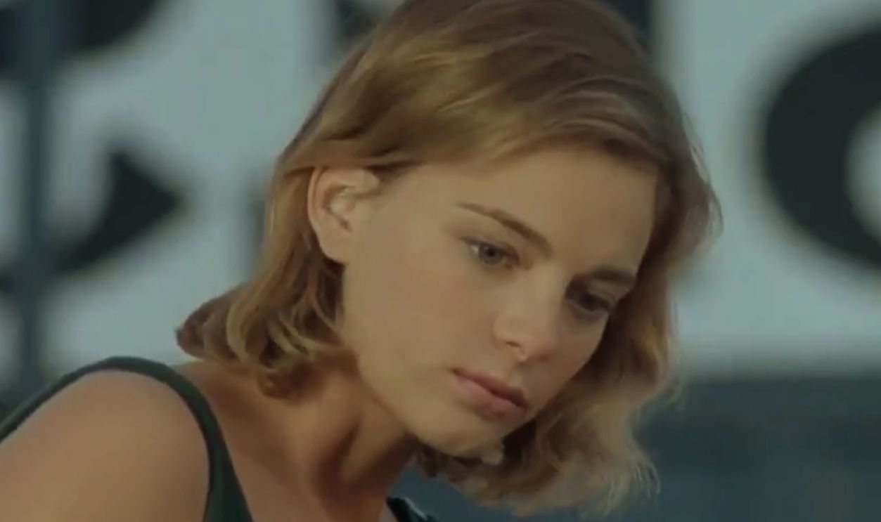Screenshot from Wild Heats Can’t Be Broken (1991)