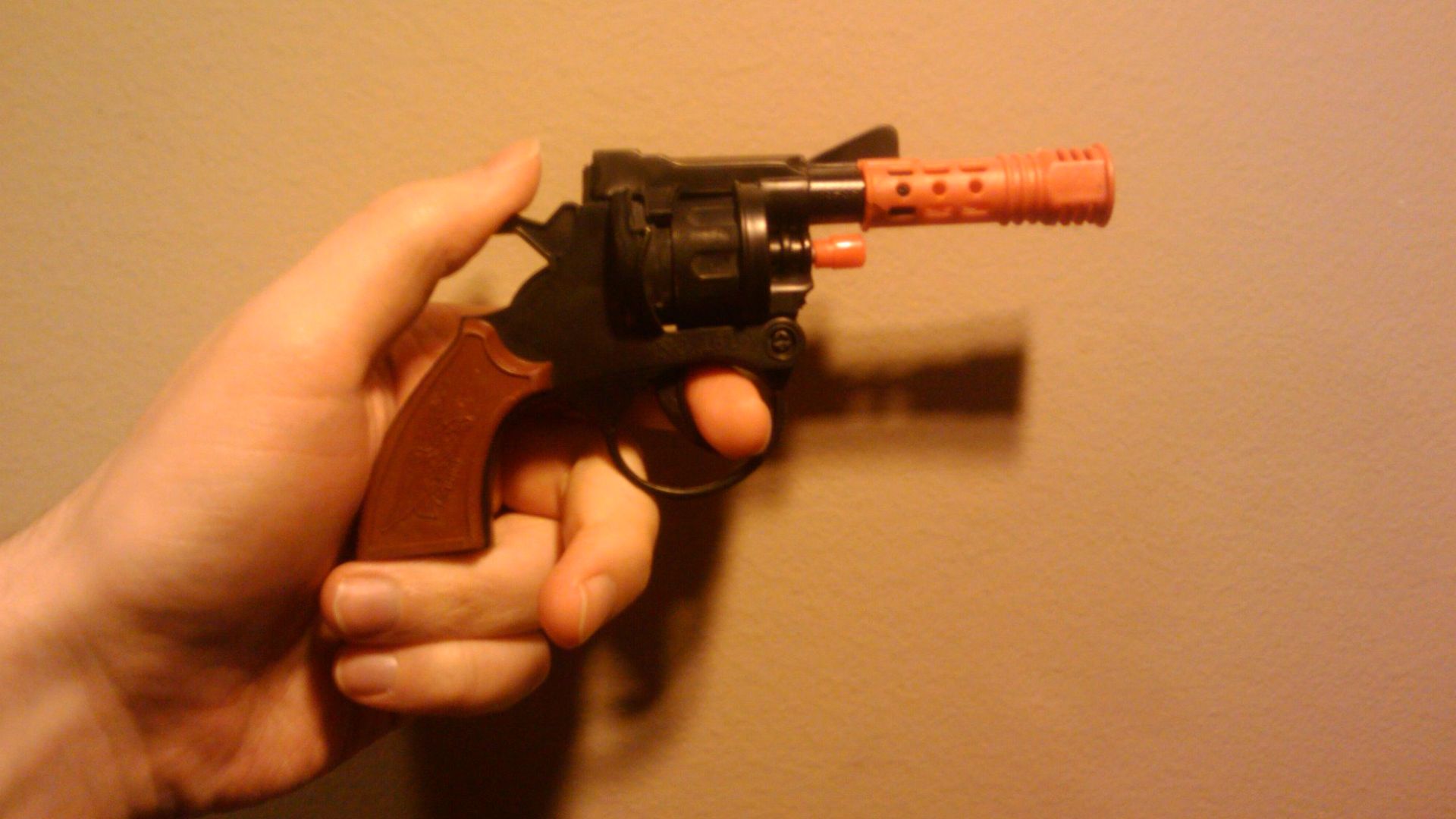 A better pic of the cap gun