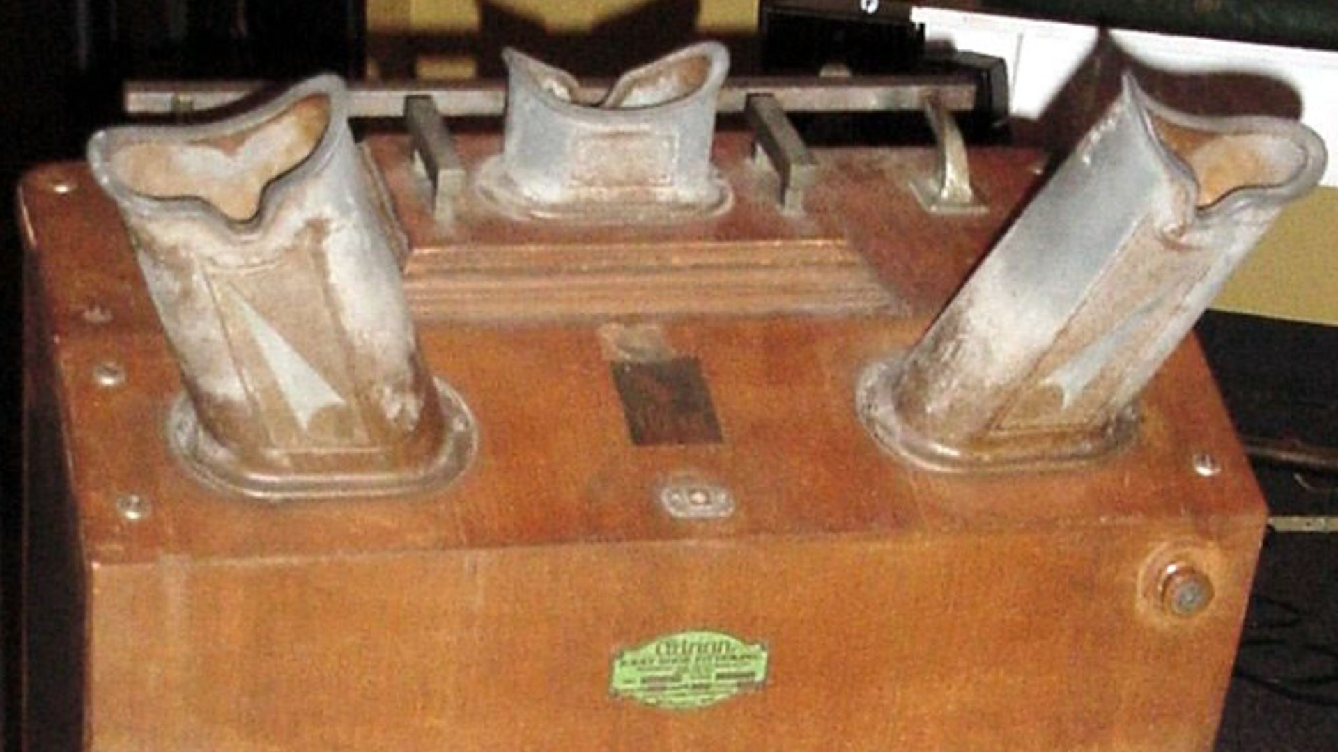 Shoe Fluoroscope, manufactured circa 1938, manufactured by Adrian Shoe Fitter, Inc. that was used in a Washington, DC Shoe Store. This machine is currently displayed at the National Museum of Health and Medicine in Washington, DC.