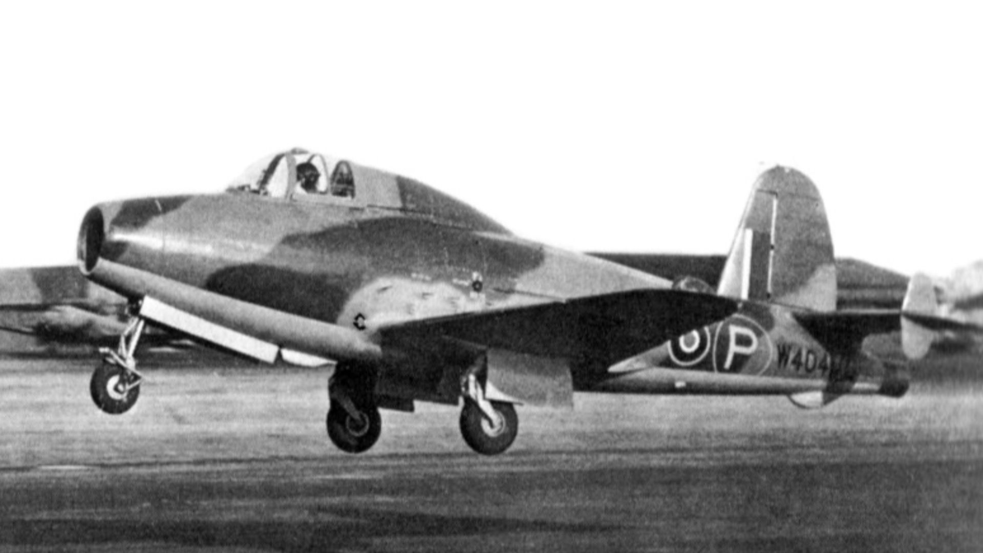 File:Gloster E28-39 first prototyp lr.jpg