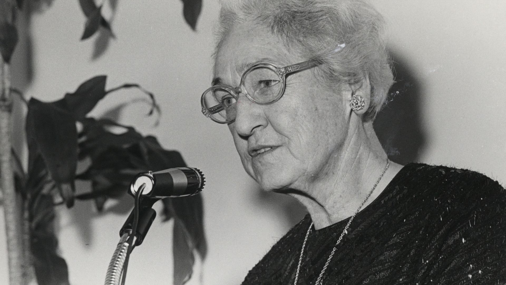Virginia Apgar speaking to the President's Committee on Employment of the Handicapped, 28 November 1973