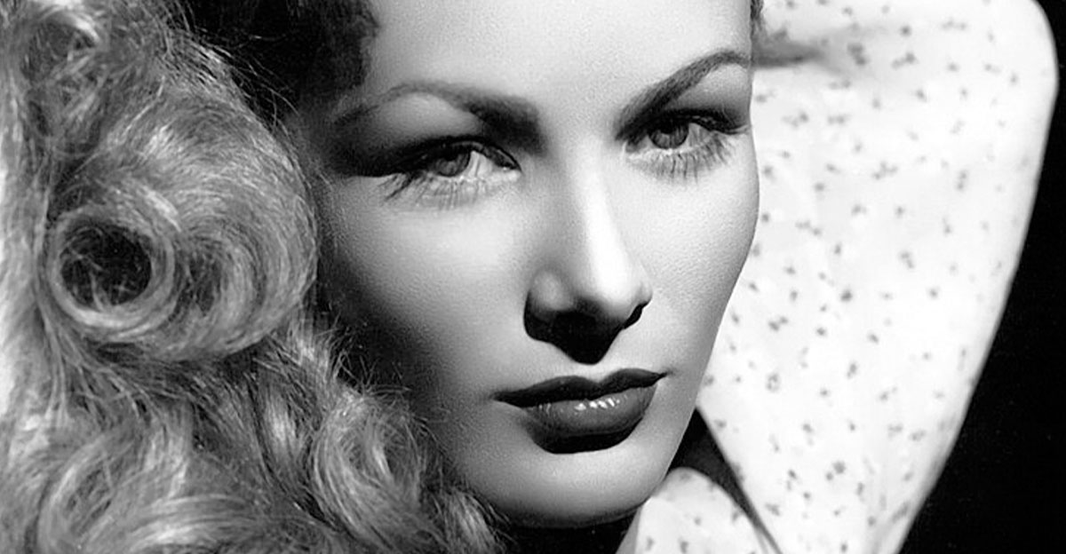 Black and white photo of Veronica Lake