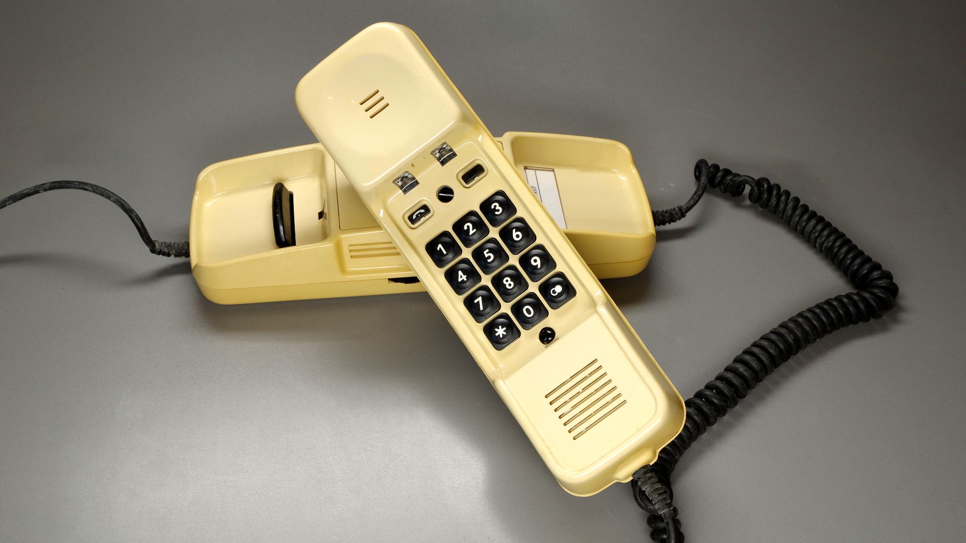 Telephone Dallas, KFeAp 372, sold by Deutsche Bundespost, Germany