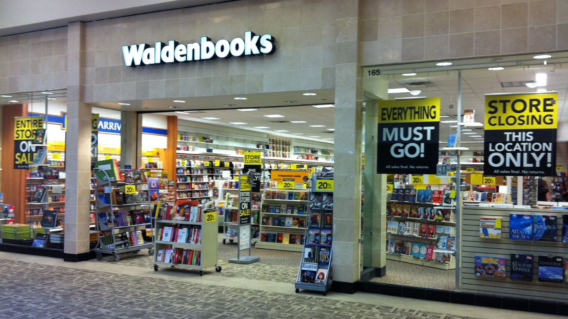 Last days of Waldenbooks, long found in many US shopping malls.