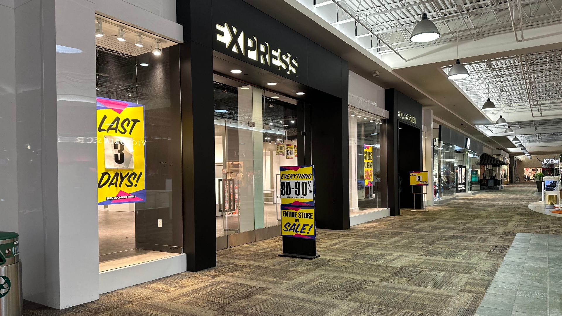 Express Southern Park Mall