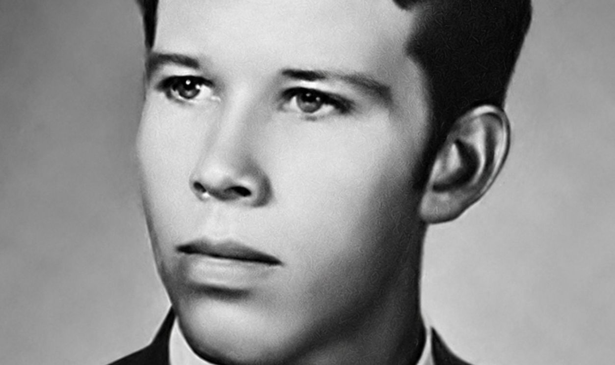 Senior portrait of American musician Tom Waits as a student at Hilltop High School in Chula Vista, California. Though he reached his senior year, he ultimately dropped out without receiving a diploma in 1968 in his 19th year. (Source: page 34 of Hoskyns, Barney (2009). Lowside of the Road: A Life of Tom Waits. London: Faber and Faber. 