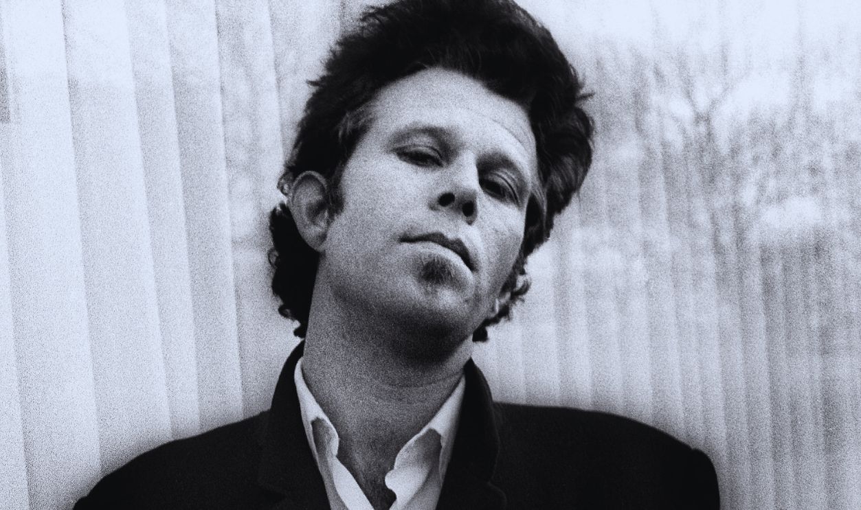 NETHERLANDS - FEBRUARY 06: ROTTERDAM Photo of Tom WAITS