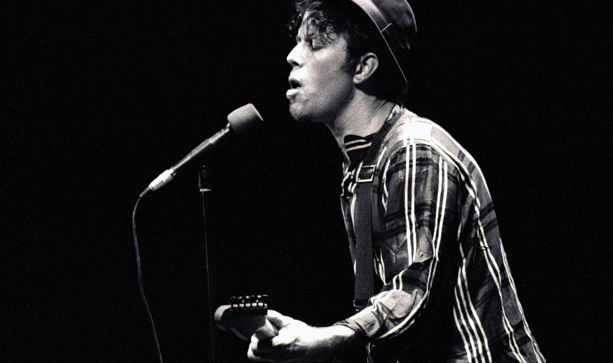 AMSTERDAM, NETHERLANDS - NOVEMBER 4: Tom Waits performs on stage at Concertgebouw on November 4 1985 in Amsterdam, Netherlands.