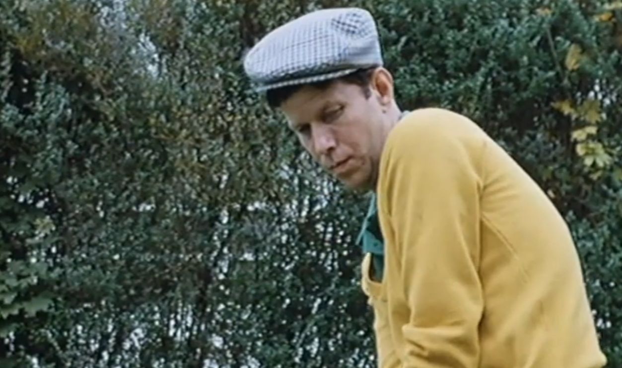 Screenshot from Candy Mountain (1987)