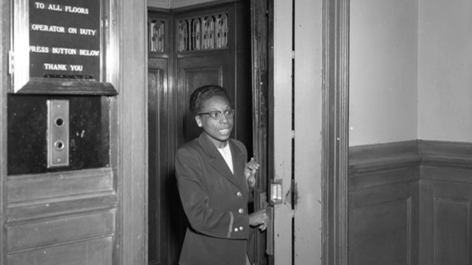 Title: Mosque elevator operator
Creator:  Adolph B. Rice Studio
Date: March 26, 1958
Identifier: Rice Collection 1824C
Format:  1 negative, safety film, 4 x 5 in.
Rights Info:   No known restrictions on publication.

Repository:   Library of Virginia, Pri