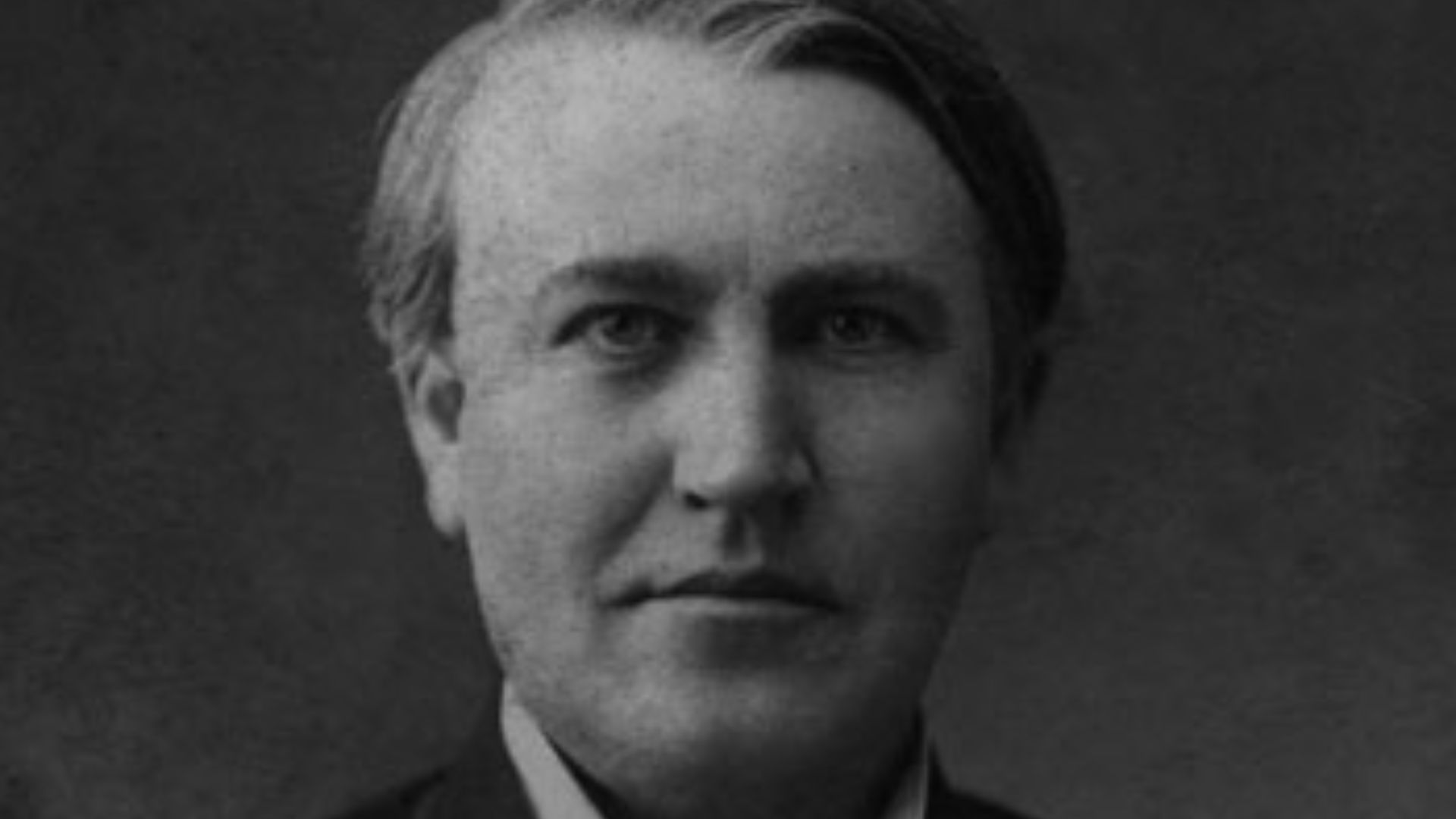 Autographed portrait of Thomas Edison to Santos Dumont.