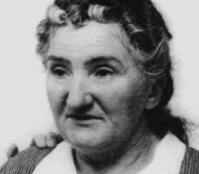 Leonarda Cianciulli facing left