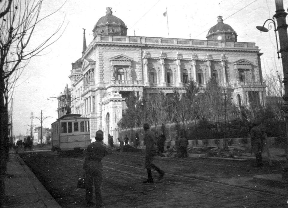 Austro-Hungarian troops capture Belgrade on 9 October 1915