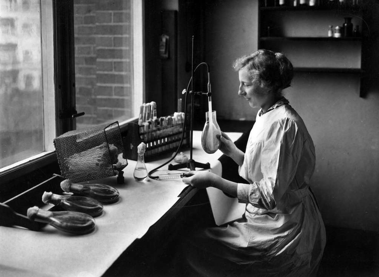 Early 20th century medical personal