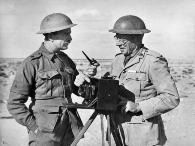 Two soldiers discussing