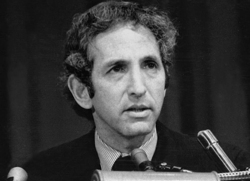 Daniel Ellsberg At 1972 Press Conference