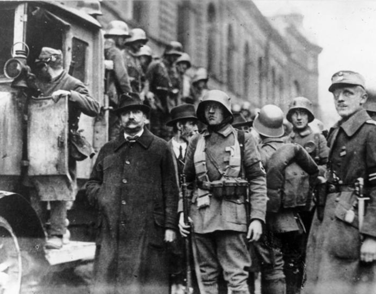 Hitler's party arrests - 1923