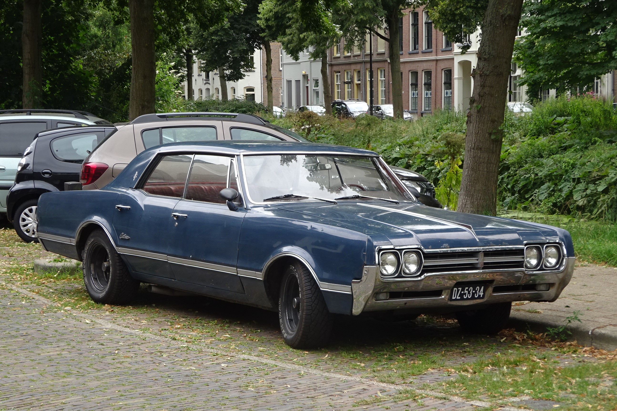 1966 blue Oldsmobile Cutlass