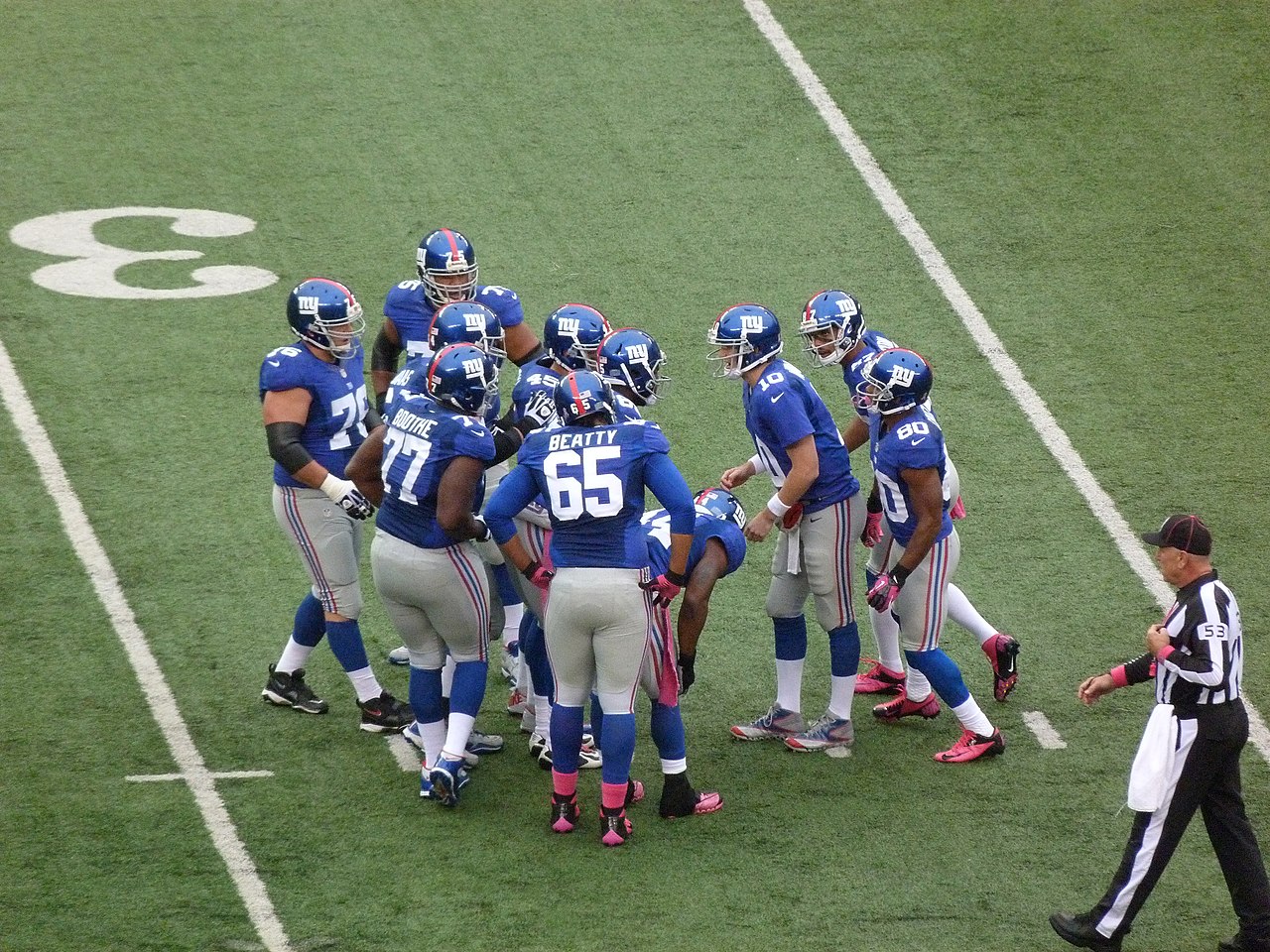 NY Giants Huddle vs Browns 2012