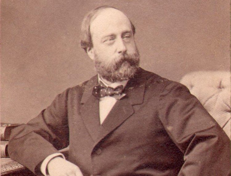 Henri the Count of Chambord wearing a coat