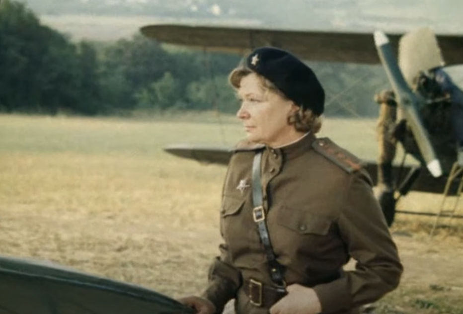 Screenshot of In the sky 'Night witches' (1981)