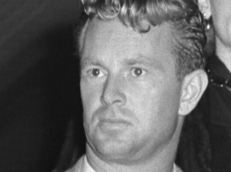 Sterling Hayden as a member of the Committee for the First Amendment
